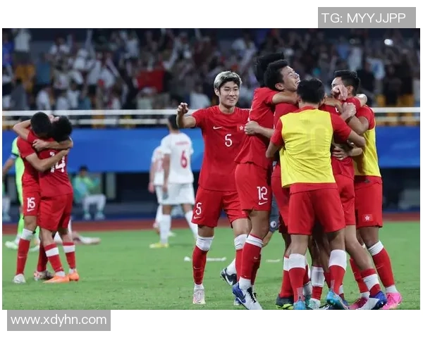 香港足球明星队出场音乐盛典激情四溢点燃全场热情与梦想